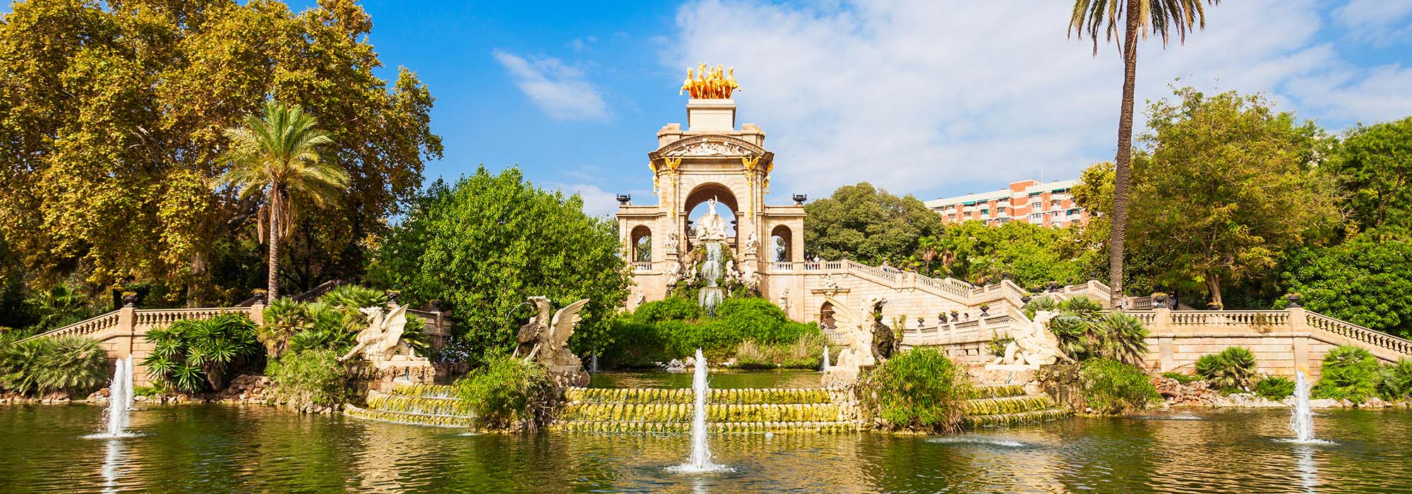 slider__0001s_0013_the-parc-ciutadella-or-citadel-park-is-park-in-the-centre-of-barcelona-city-in-catalonia-region-of-sp El Parc de la Ciutadella - Barcelona